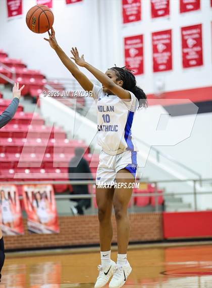 Thumbnail 2 in Lake Belton vs Nolan Catholic (AutoWorld Chevrolet GMC Year-End Classic) photogallery.