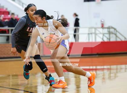 Thumbnail 1 in Lake Belton vs Nolan Catholic (AutoWorld Chevrolet GMC Year-End Classic) photogallery.