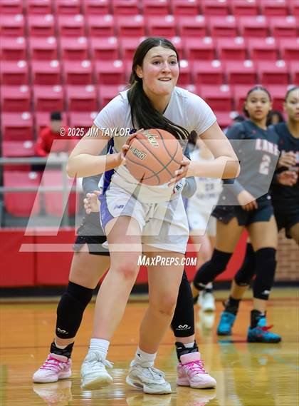 Thumbnail 3 in Lake Belton vs Nolan Catholic (AutoWorld Chevrolet GMC Year-End Classic) photogallery.