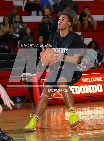 Thumbnail 1 in Bishop Montgomery vs. Saugus (Ryse Williams/Pac Shores Tournament) photogallery.