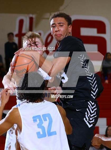 Thumbnail 1 in Bishop Montgomery vs. Saugus (Ryse Williams/Pac Shores Tournament) photogallery.
