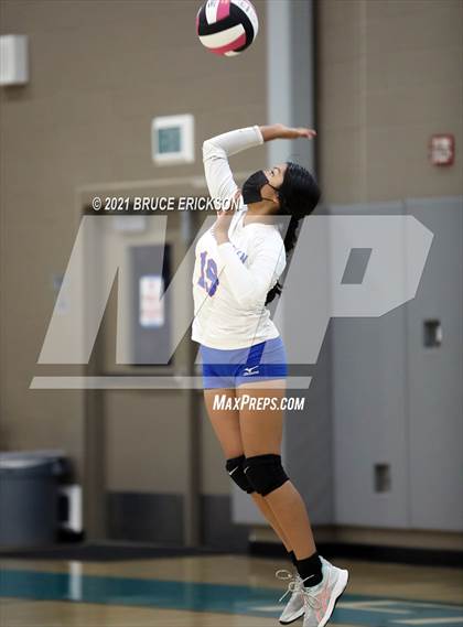 Thumbnail 3 in Orange Glen @ Del Lago Academy photogallery.