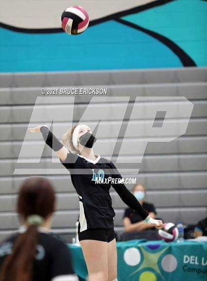 Thumbnail 2 in Orange Glen @ Del Lago Academy photogallery.