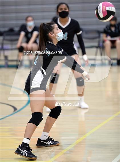 Thumbnail 3 in Orange Glen @ Del Lago Academy photogallery.