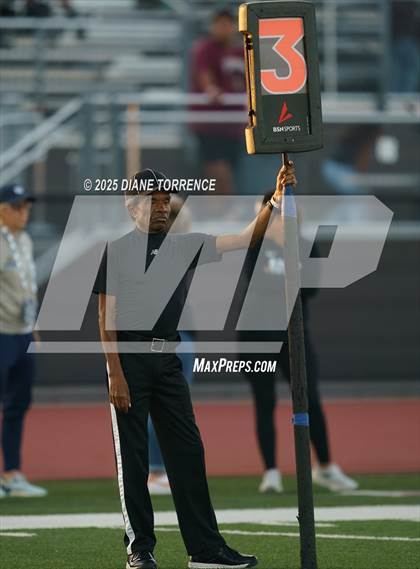 Thumbnail 2 in La Serna vs. Roosevelt (CIF SS Division 3 Championship) photogallery.