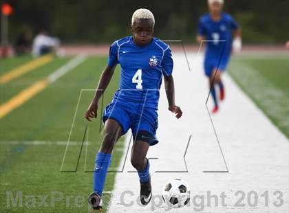Thumbnail 3 in Cherry Creek vs. Christian Brothers (Gateway City Soccer Classic) photogallery.