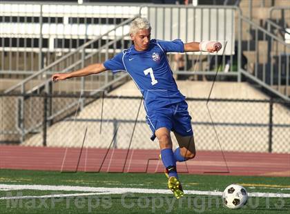 Thumbnail 3 in Cherry Creek vs. Christian Brothers (Gateway City Soccer Classic) photogallery.