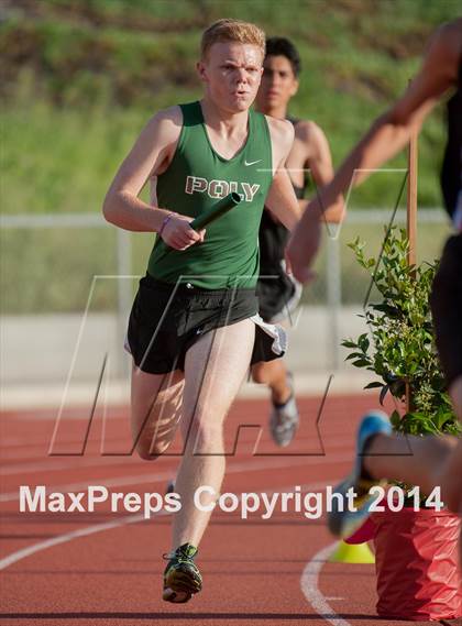 Thumbnail 2 in Redondo Nike Invitational (Boys 4x800M Relay) photogallery.