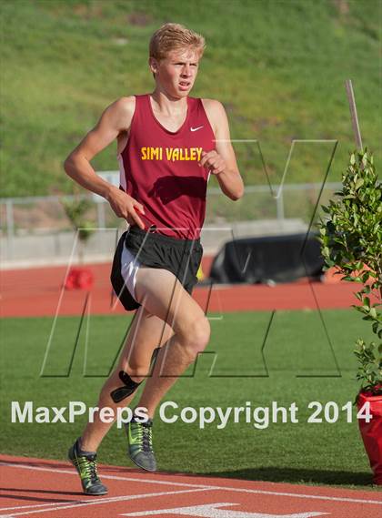 Thumbnail 1 in Redondo Nike Invitational (Boys 4x800M Relay) photogallery.