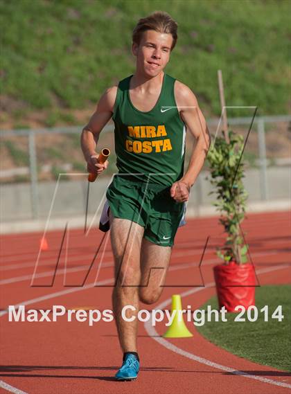 Thumbnail 2 in Redondo Nike Invitational (Boys 4x800M Relay) photogallery.