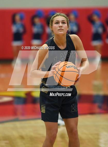 Thumbnail 2 in Harrison vs. Pulaski Academy (AAA 4A Regional Playoff) photogallery.