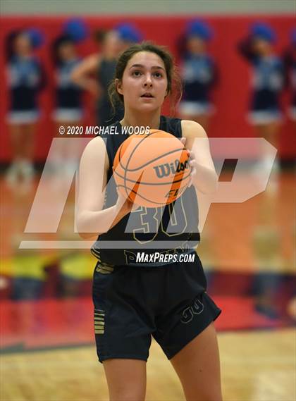 Thumbnail 3 in Harrison vs. Pulaski Academy (AAA 4A Regional Playoff) photogallery.