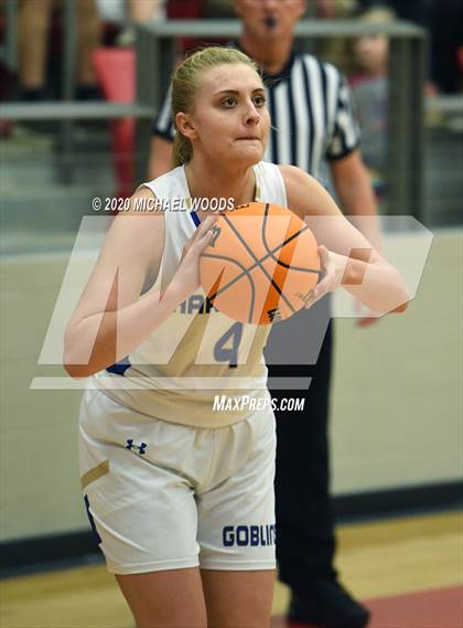 Thumbnail 1 in Harrison vs. Pulaski Academy (AAA 4A Regional Playoff) photogallery.