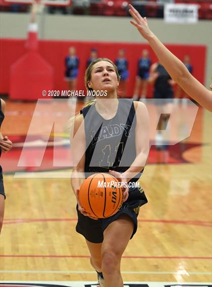 Thumbnail 2 in Harrison vs. Pulaski Academy (AAA 4A Regional Playoff) photogallery.