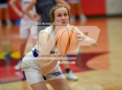 Thumbnail 1 in Harrison vs. Pulaski Academy (AAA 4A Regional Playoff) photogallery.