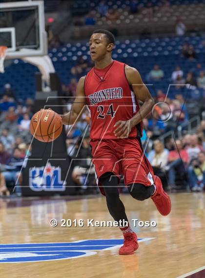 Thumbnail 1 in East Chambers vs. Brownfield (UIL 3A Final) photogallery.