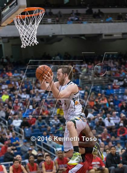 Thumbnail 3 in East Chambers vs. Brownfield (UIL 3A Final) photogallery.
