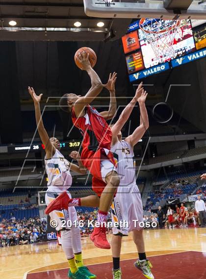 Thumbnail 2 in East Chambers vs. Brownfield (UIL 3A Final) photogallery.