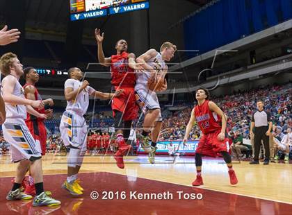 Thumbnail 1 in East Chambers vs. Brownfield (UIL 3A Final) photogallery.