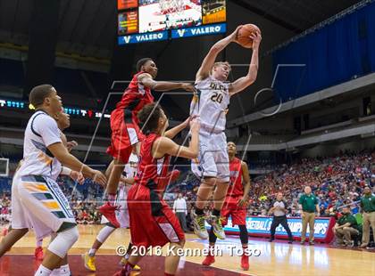 Thumbnail 1 in East Chambers vs. Brownfield (UIL 3A Final) photogallery.