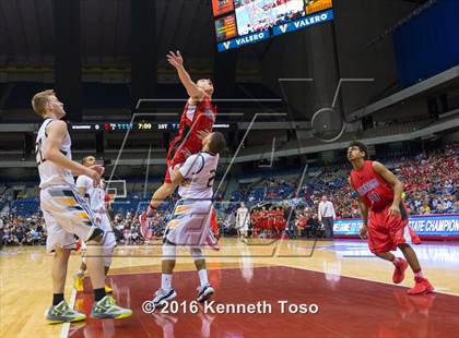 Thumbnail 1 in East Chambers vs. Brownfield (UIL 3A Final) photogallery.