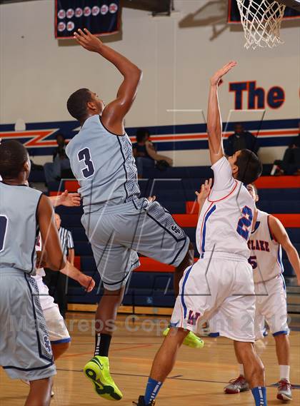 Thumbnail 1 in St. Genevieve vs. Westlake (Chaminade Christmas Classic) photogallery.