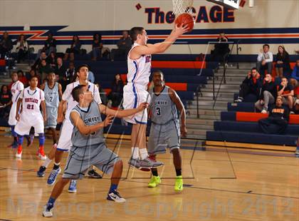Thumbnail 3 in St. Genevieve vs. Westlake (Chaminade Christmas Classic) photogallery.