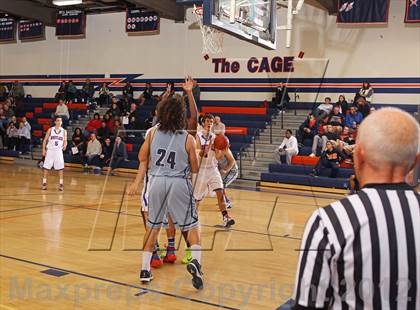 Thumbnail 3 in St. Genevieve vs. Westlake (Chaminade Christmas Classic) photogallery.