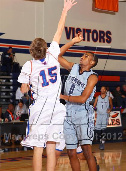 Thumbnail 3 in St. Genevieve vs. Westlake (Chaminade Christmas Classic) photogallery.