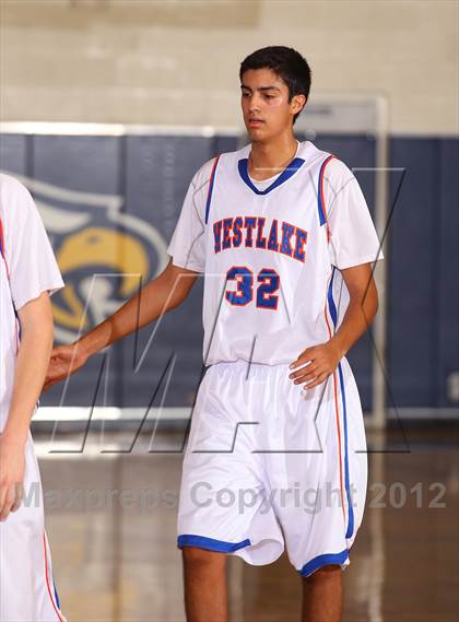 Thumbnail 2 in St. Genevieve vs. Westlake (Chaminade Christmas Classic) photogallery.