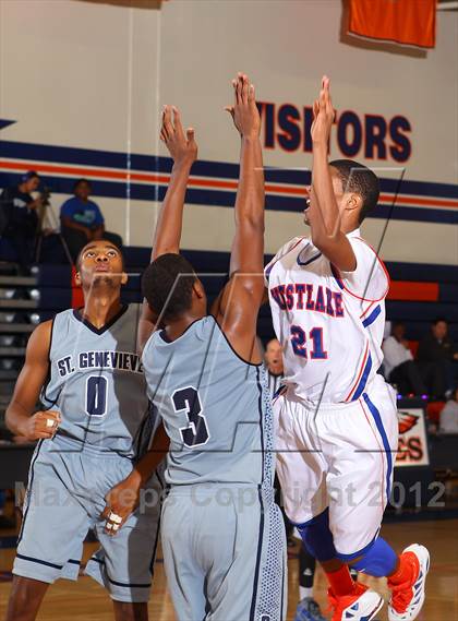 Thumbnail 1 in St. Genevieve vs. Westlake (Chaminade Christmas Classic) photogallery.