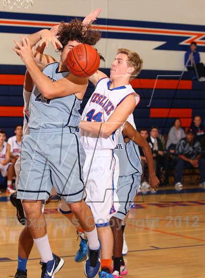 Thumbnail 1 in St. Genevieve vs. Westlake (Chaminade Christmas Classic) photogallery.