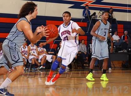 Thumbnail 3 in St. Genevieve vs. Westlake (Chaminade Christmas Classic) photogallery.