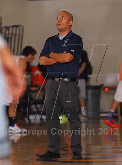 Thumbnail 3 in St. Genevieve vs. Westlake (Chaminade Christmas Classic) photogallery.