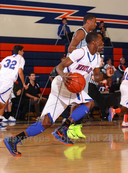 Thumbnail 1 in St. Genevieve vs. Westlake (Chaminade Christmas Classic) photogallery.