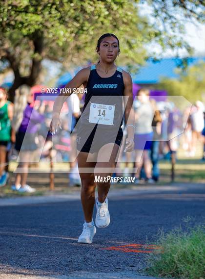 Thumbnail 2 in Tall City Invitational photogallery.