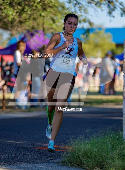 Thumbnail 2 in Tall City Invitational photogallery.