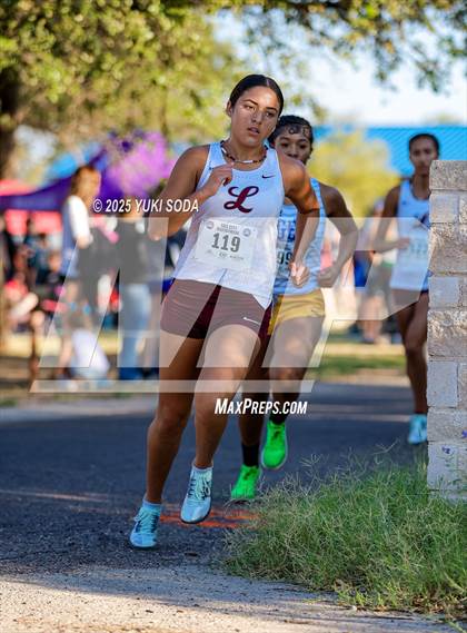 Thumbnail 1 in Tall City Invitational photogallery.