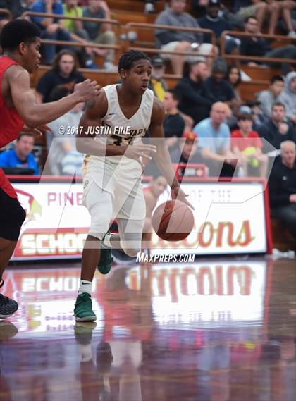Thumbnail 1 in Fairfax vs. St. Edward (Torrey Pines Holiday Classic) photogallery.