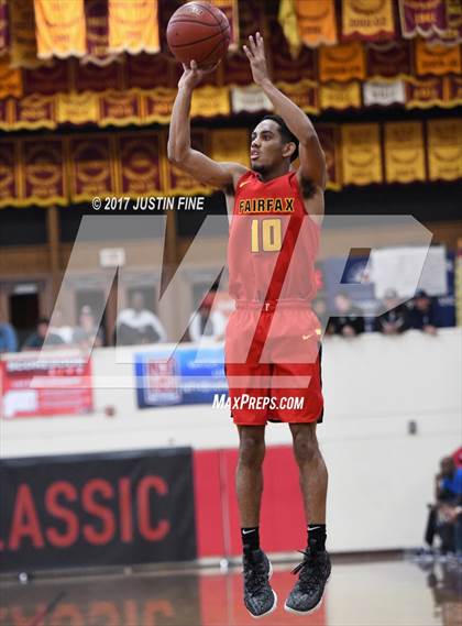 Thumbnail 3 in Fairfax vs. St. Edward (Torrey Pines Holiday Classic) photogallery.