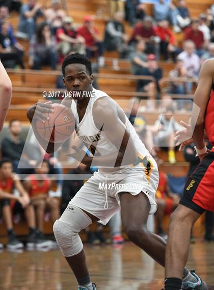 Thumbnail 1 in Fairfax vs. St. Edward (Torrey Pines Holiday Classic) photogallery.