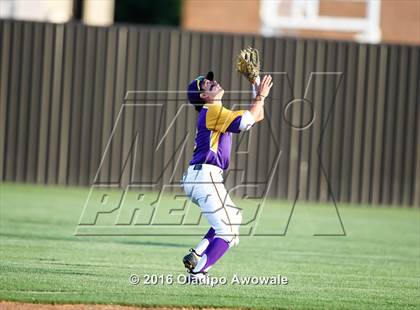 Thumbnail 2 in Richardson vs. Rockwall (UIL Class 6A Area Playoff) photogallery.