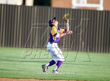 Thumbnail 1 in Richardson vs. Rockwall (UIL Class 6A Area Playoff) photogallery.