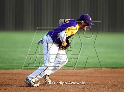 Thumbnail 2 in Richardson vs. Rockwall (UIL Class 6A Area Playoff) photogallery.