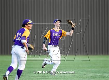Thumbnail 3 in Richardson vs. Rockwall (UIL Class 6A Area Playoff) photogallery.