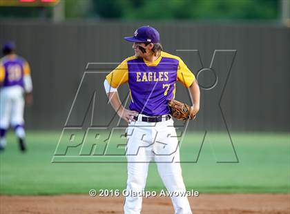 Thumbnail 2 in Richardson vs. Rockwall (UIL Class 6A Area Playoff) photogallery.