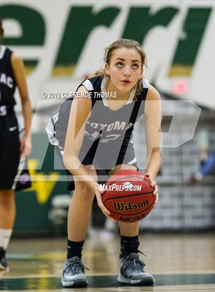 Thumbnail 3 in Potomac Falls @ Loudoun Valley photogallery.