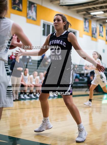 Thumbnail 1 in Potomac Falls @ Loudoun Valley photogallery.