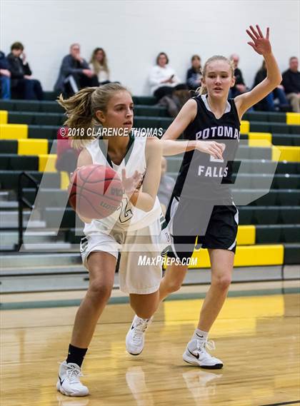 Thumbnail 1 in Potomac Falls @ Loudoun Valley photogallery.