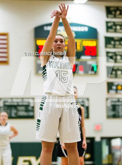 Thumbnail 1 in Potomac Falls @ Loudoun Valley photogallery.